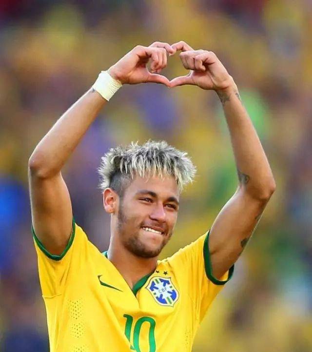 西甲意甲收官竞争激烈 那不勒斯国米争冠白热化（西甲意甲收官鏖战 那不勒斯与国米争冠正酣）