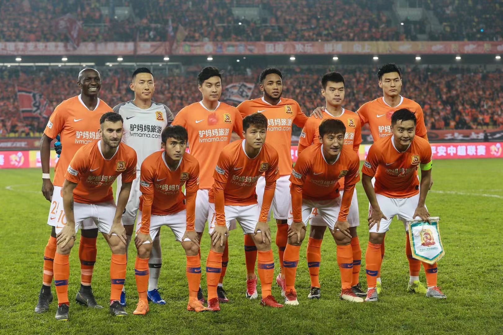 芬奇谈爱德华兹低迷：他一过半场就被包夹，必须研究如何应对