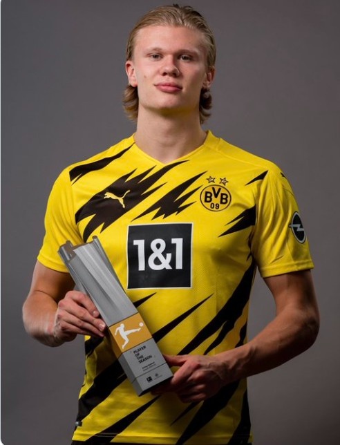 米体：斯帕莱蒂准备重新整合现有球员，由三中卫变阵四后卫