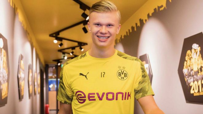 迈阿密国际vs温哥华白浪：梅西PK穆勒；苏亚雷斯替补