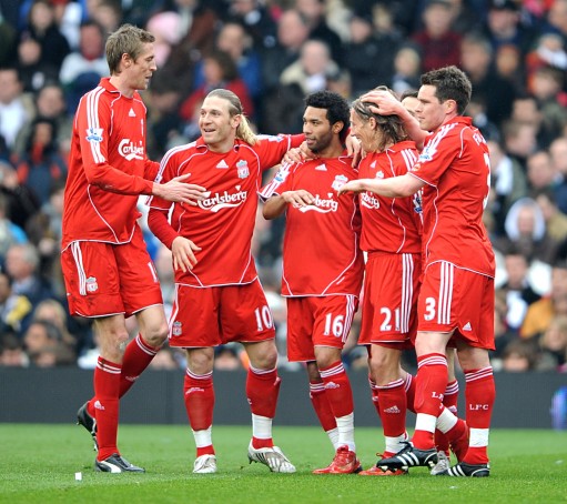 申花出征亚冠：六外援携手出战广岛，斯卢茨基誓言全力以赴（申花远征亚冠：六外援齐上阵对垒广岛，斯卢茨基承诺全力以赴）