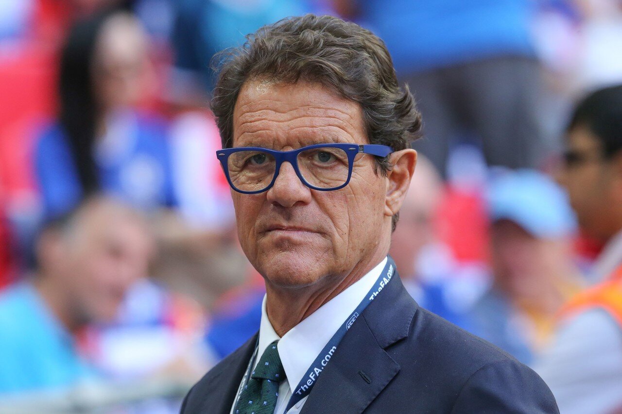 里夫斯：詹姆斯是历史级别的传球手，总在用最正确的方式打球